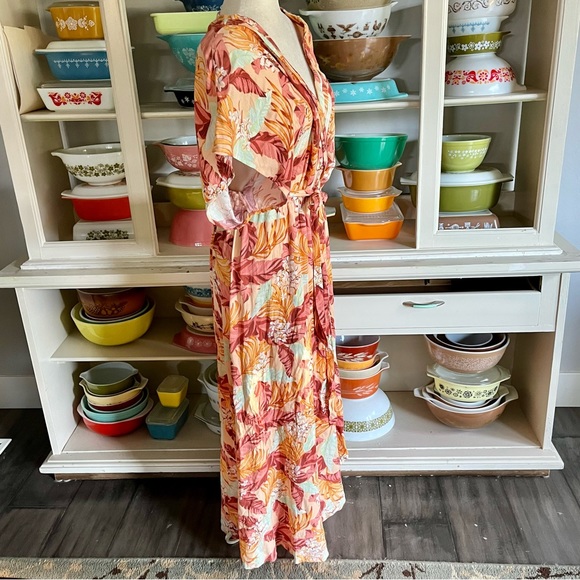 Ripcurl Namotu Wrap Maxi Dress in Apricot - Size Medium - Picture 9 of 16